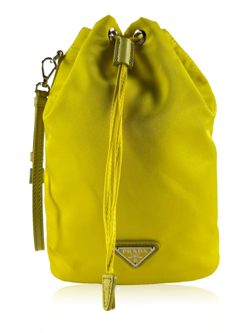 prada prada re nylon wristlets amarelo yellow