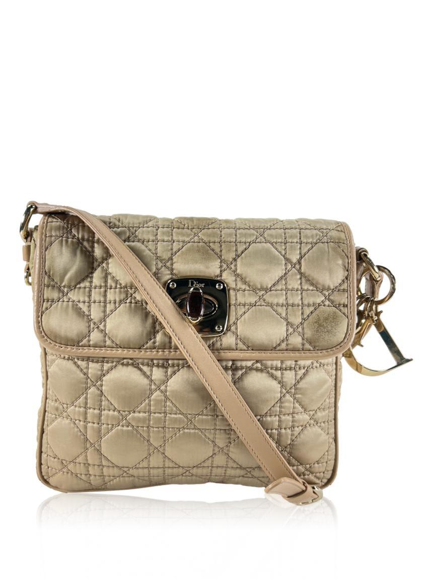 christian dior christian dior cannage charming lock bege beige