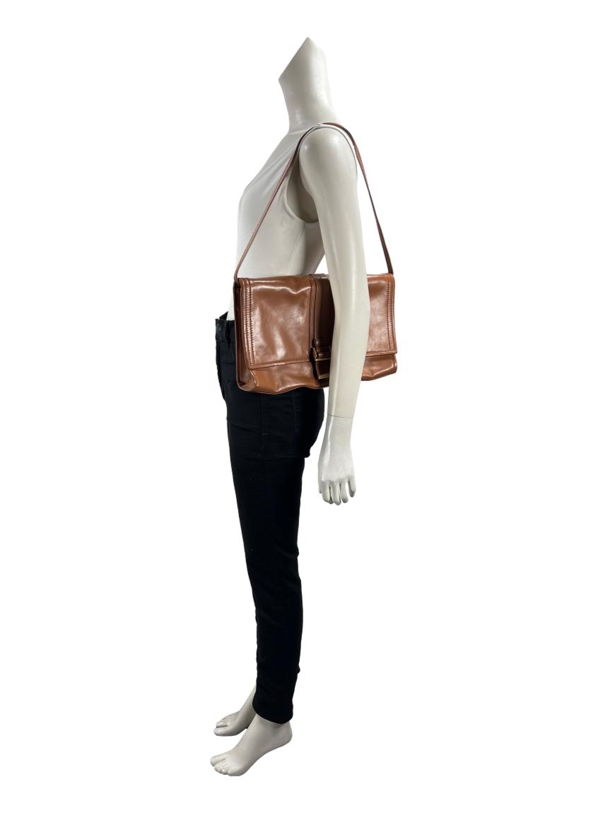 Bolsa Tiracolo Hugo Boss Couro Marrom CTIN11 Original Etiqueta nica bolsa-tiracolo-hugo-boss-couro-marrom-ctin11-original-etiqueta-nica