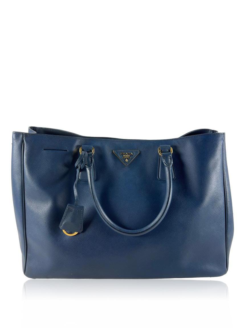 prada saffiano