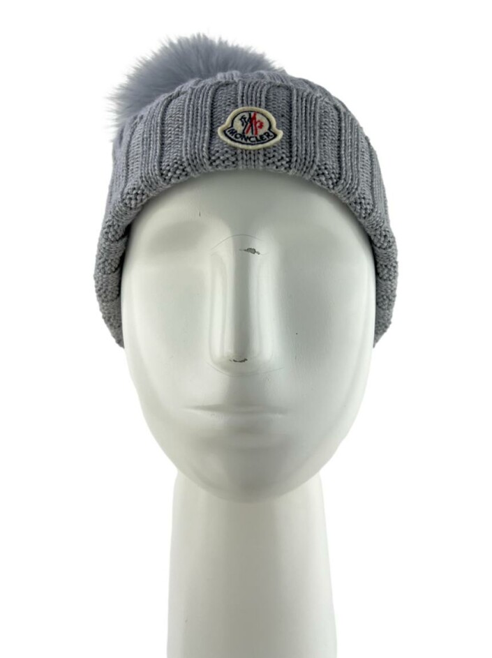 Gorro Moncler Pom Pom Cinza - CSC938 Original | Etiqueta Única