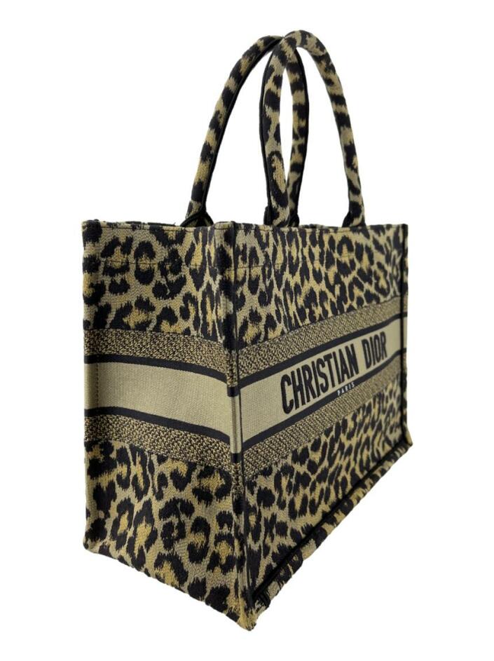Bolsa com Alça Christian Dior Book Tote Leopard Medium - CCZ12