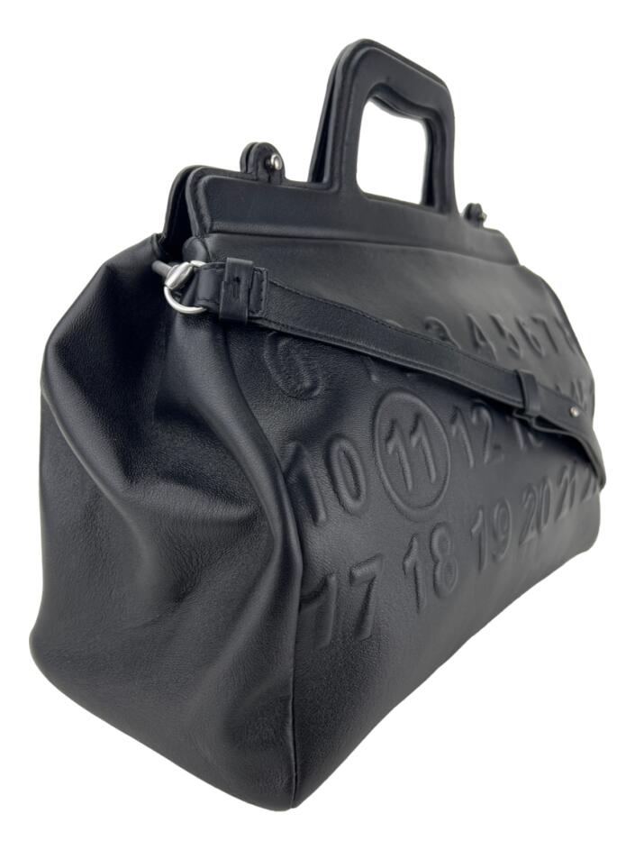 Bolsa com Alça Maison Margiela Logo Couro Preta - ACFT149 Original