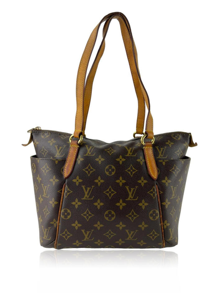 Large louis hotsell vuitton bag