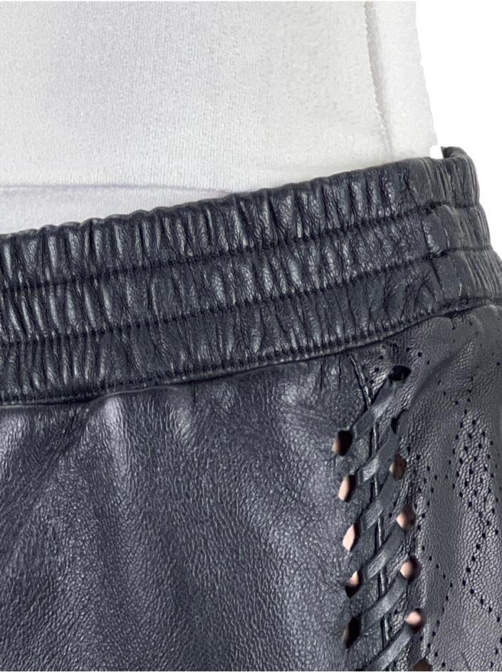 Calça NK Store Couro Preta - NAE55 Original | Etiqueta Única