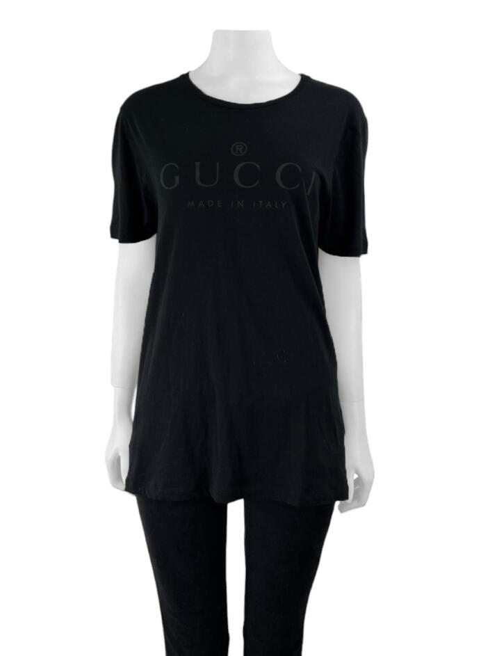 Camiseta Gucci Logo Preta - CJQF1 Original | Etiqueta Única