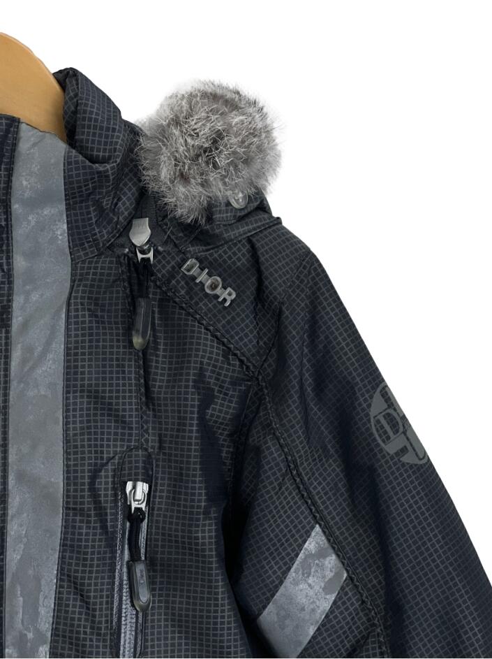 Jaqueta Christian Dior Puffer Cinza - CGOJ1 Original | Etiqueta Única
