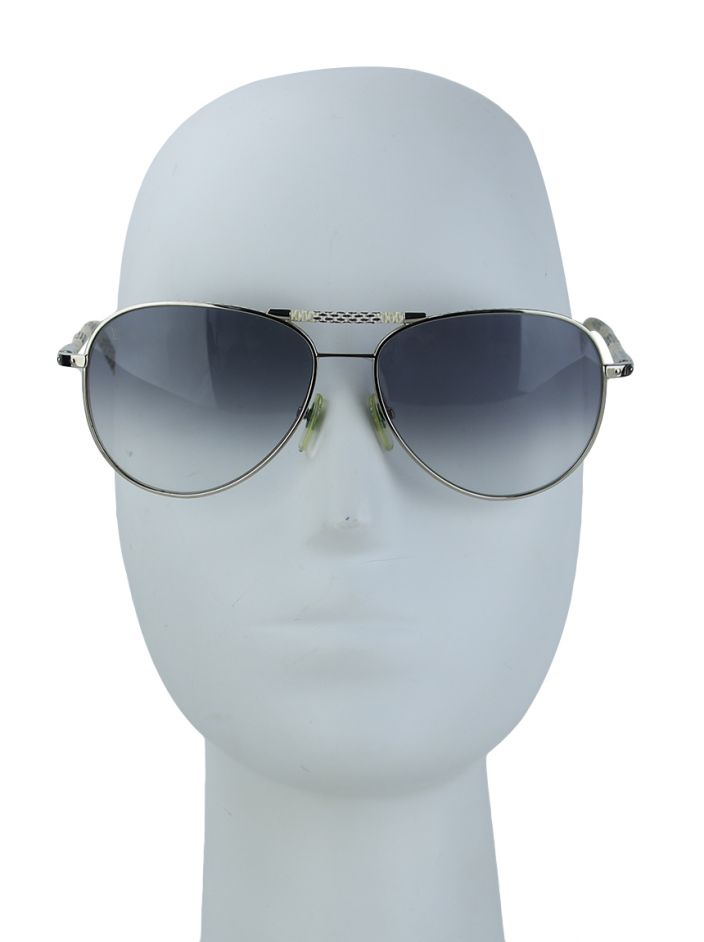 Louis Vuitton apresenta sua coleção de óculos de sol. Vem conferir