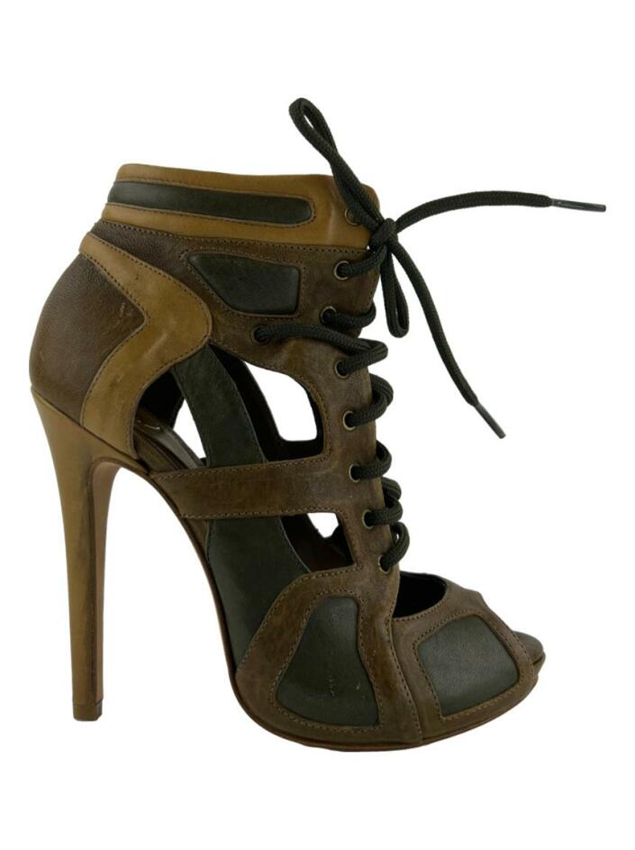 Sapato de Salto Alexander McQueen Couro Multicolor - AGWH35