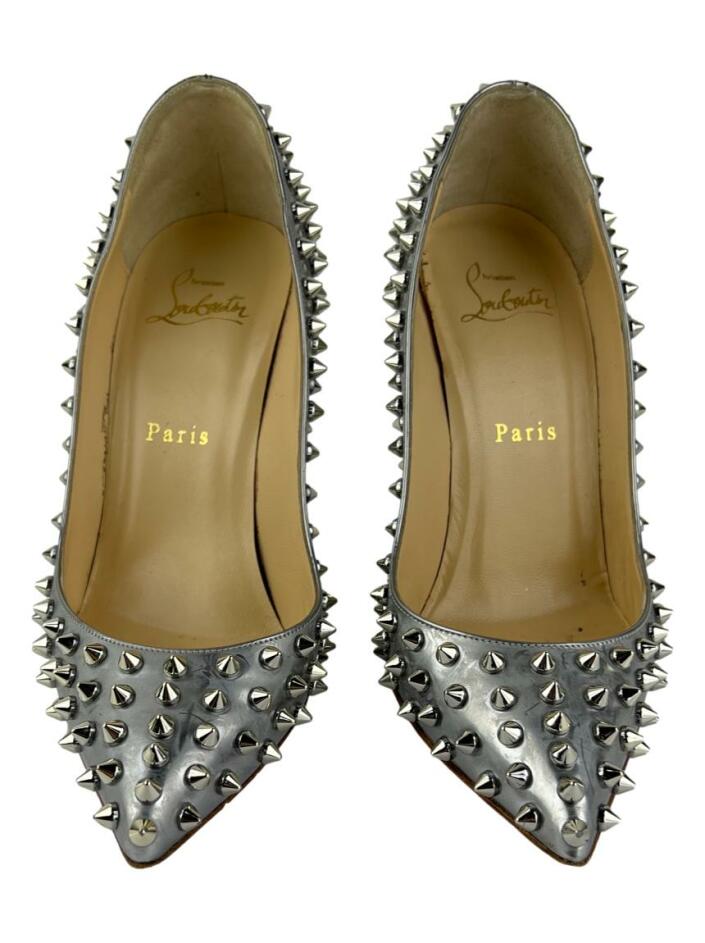 Sapato de Salto Christian Louboutin Follies Spikes Prata - NBV589