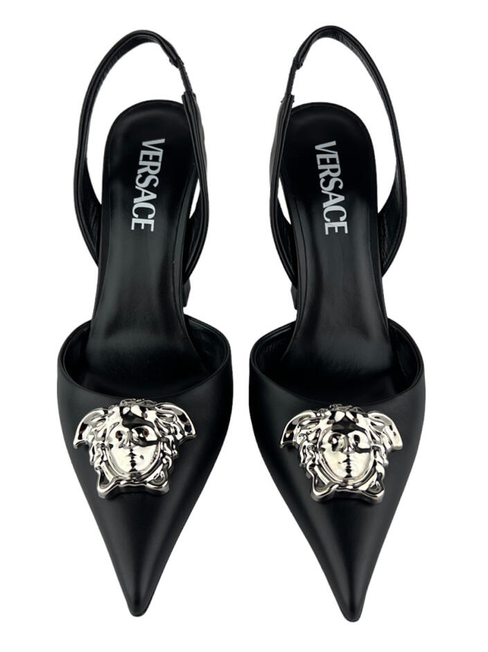 scarpin-versace-la-medusa-