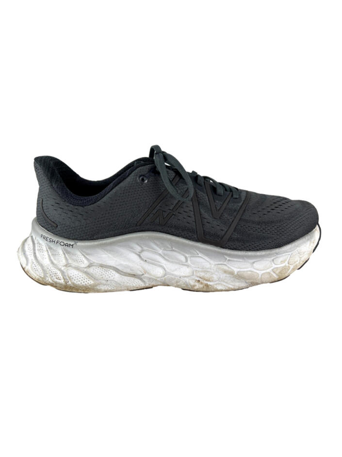 Tênis New Balance Fresh Foam X More V4 Cinza - OAJ298