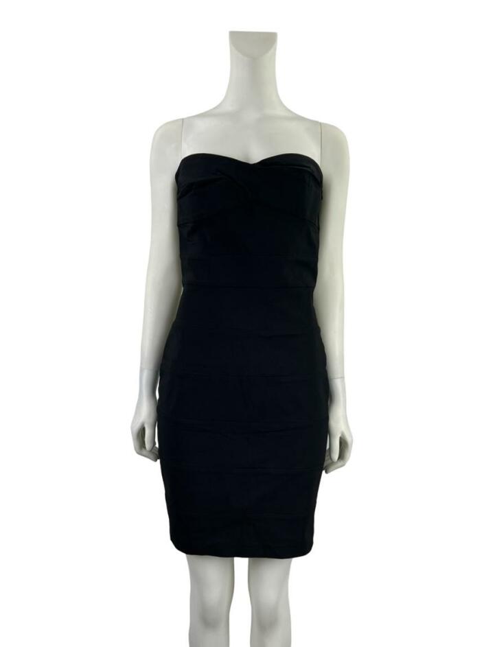 Zara vestido hot sale preto curto