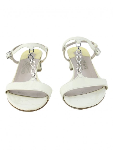 Sapato Salvatore Ferragamo Dandi Verniz Off-White