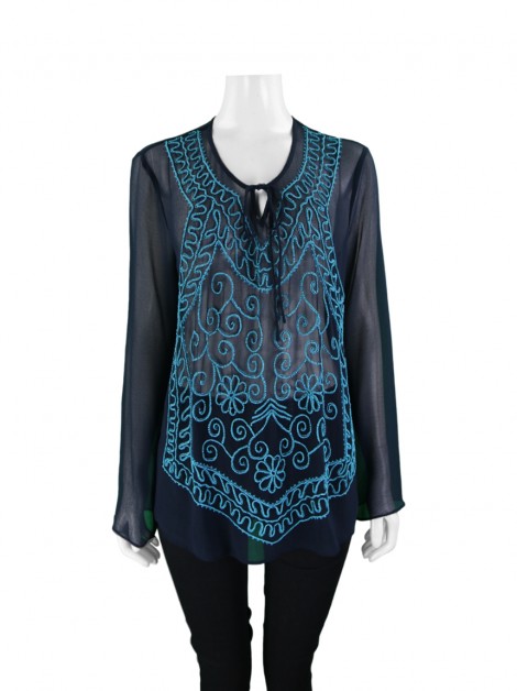 Roupa Sacada Bata Bordada Azul