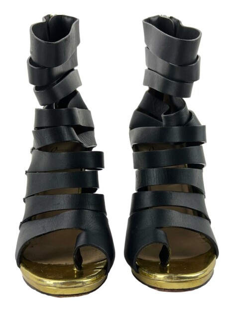 Bota Christian Louboutin Decoupata Preta