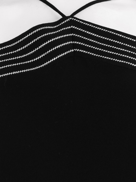 Blusa Sacada Bordada Preta