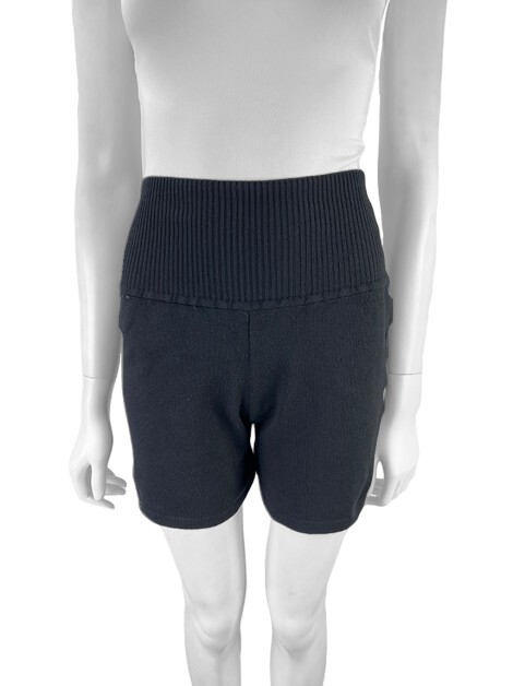 Short Amaro Canelado Preto