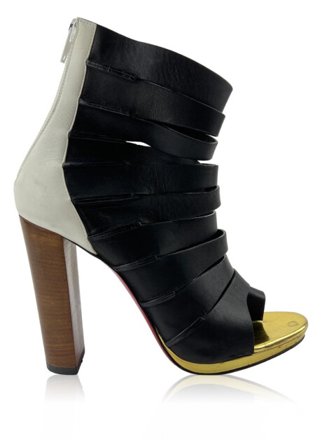 Bota Christian Louboutin Decoupata Preta