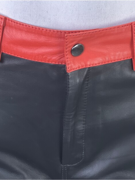 Calça LMG Couro Preta Detalhe Vermelho