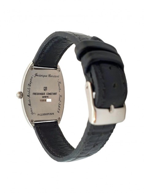 Relógio Frédérique Constant Tonneau Small Second Quartzo Prateado