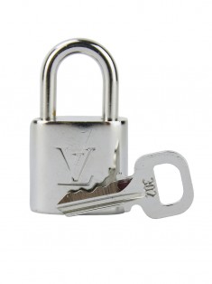 Cadeado Louis Vuitton 302 Prateado - JMD177 Original | Etiqueta Única