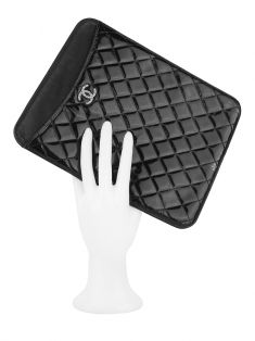 acesorio-chanel-case-ipad-