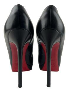Sapato de Salto Christian Louboutin Pigalle Plato Couro Preto