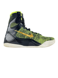 Nike store kobe flyknit