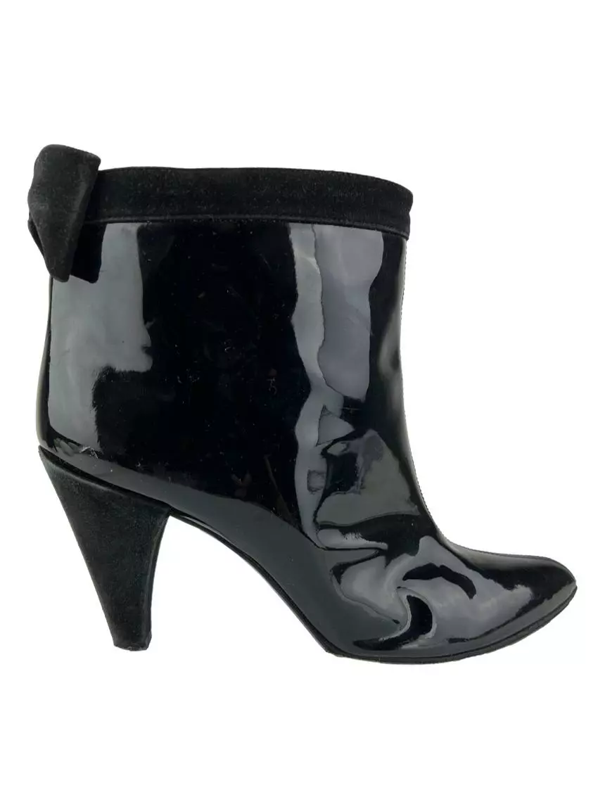 Marc jacobs patent hot sale leather ankle boots