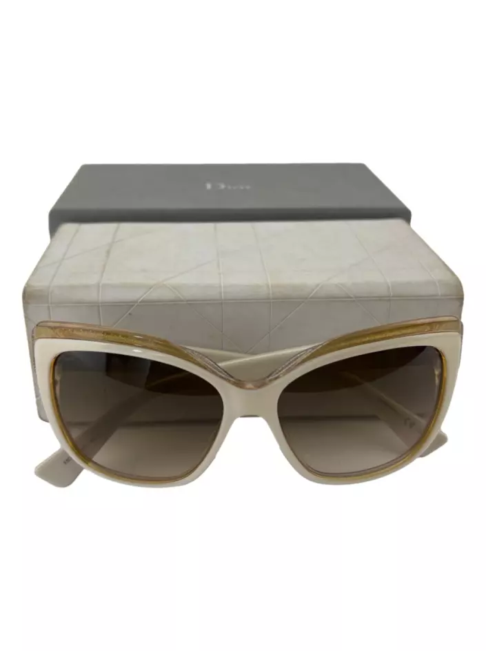 Dior glisten 2 2025