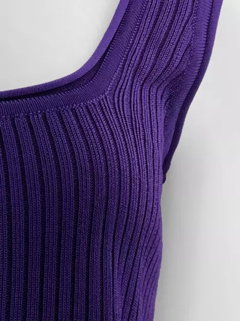 Blusa byNV + La Rouge Belle Cropped Canelado Roxo