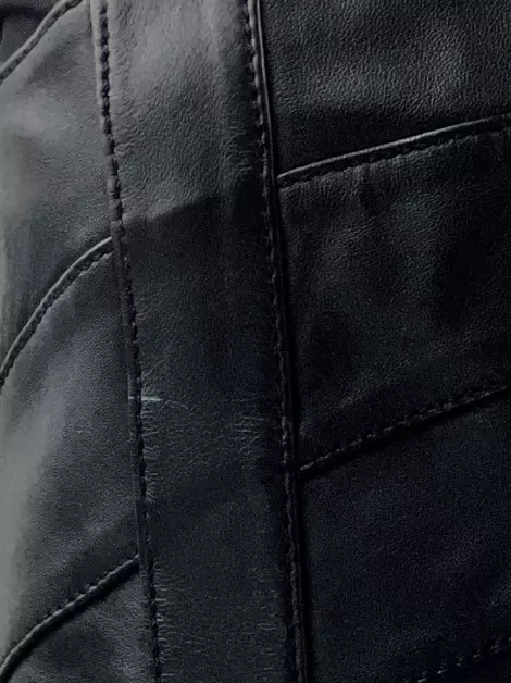 Blusa Cruise Couro Preto
