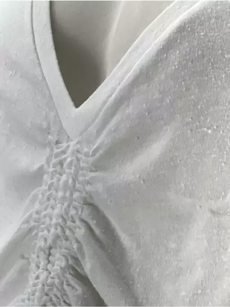 Blusa Mariana Penteado Gola V Branca