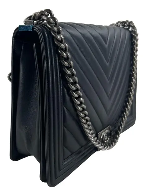 Bolsa Tiracolo Chanel Boy Preto