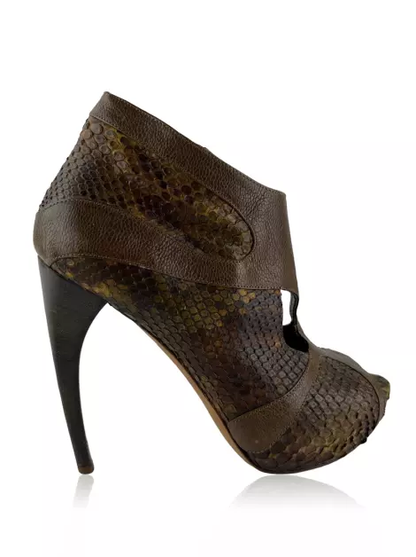 Bota Alexander McQueen Python Marrom