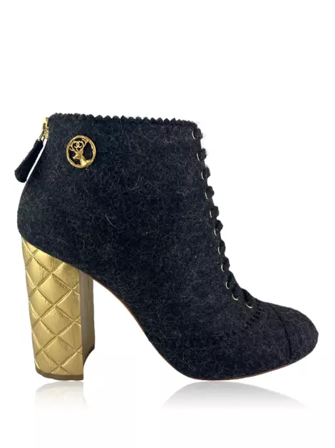 Bota Chanel Quilted Cinza