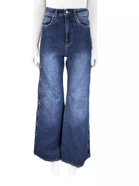 Calça Not Your Basic Denim Flare Jeans