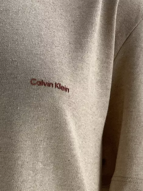 Camiseta Calvin Klein Circular Bege