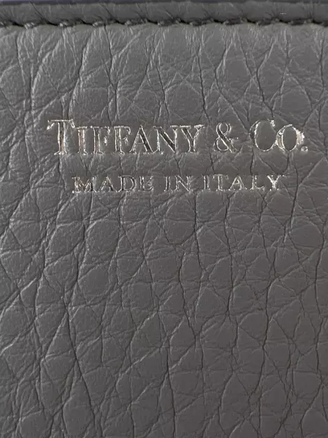 Carteira Tiffany & Co Zip Cinza