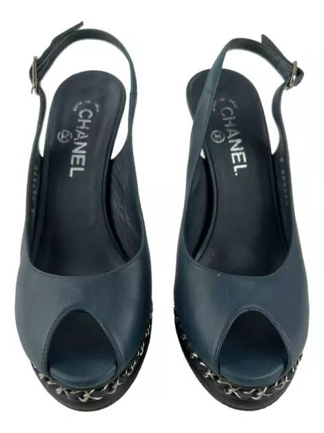 Sapato de Salto Chanel CC Chain Link Peep Toe Couro Azul