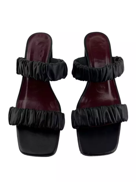 Sapato de Salto Staud Franzido Preto