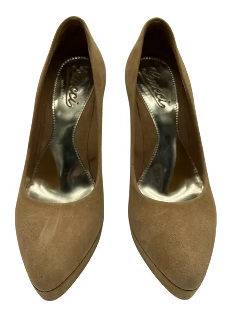 Scarpin Gucci Camurça Bege