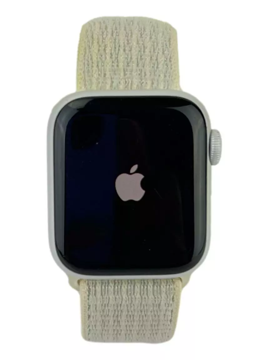 Apple i best sale watch 4 nike