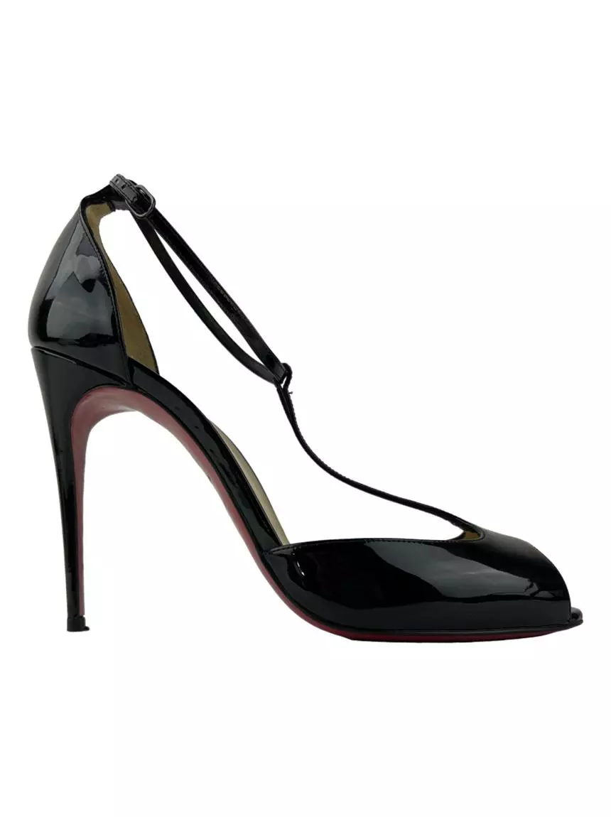 Sandália Christian Louboutin Senora T-Strap Verniz Preta - ACKA9 Sandália Christian Louboutin Senora T-Strap Verniz Preta - ACKA9